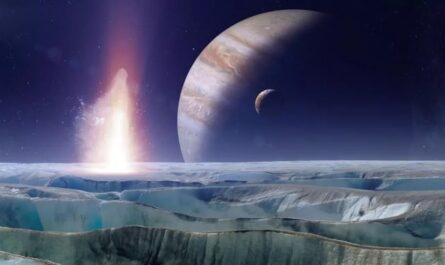 Профессор Моника Грейди: "Уверена, что на спутнике Юпитера Европа есть жизнь".