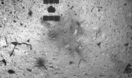 Миссия "Хаябуса-2": снимок астероида после получения образцов