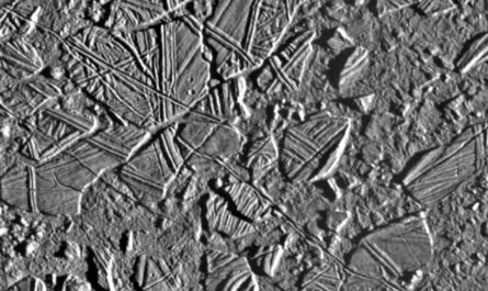 Хаос Конамара — аргумент в пользу того, что на Европе, спутнике Юпитера, есть подповерхностный океан