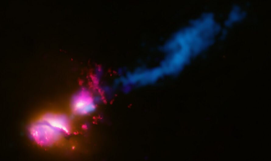 Система 3C 321: галактика «атакует» своего компаньона