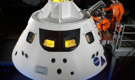 Космический корабль NASA "Орион" практически собран