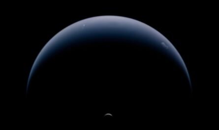Нептун и Тритон "глазами" NASA "Вояджер-2"