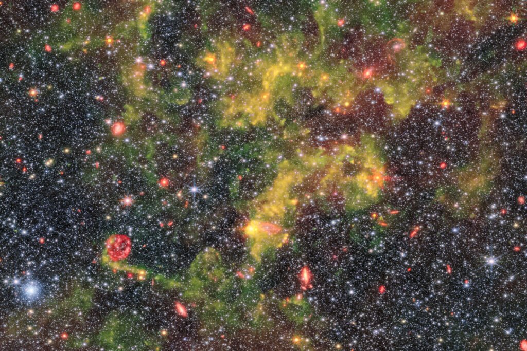 "Джеймс Уэбб" показал бедную металлами карликовую галактику NGC 6822 1