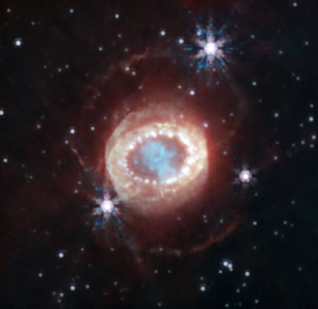 "Джеймс Уэбб" изучает остаток сверхновой SN 1987A 1