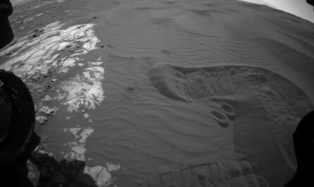 Марсоход NASA Curiosity завершил сбор проб