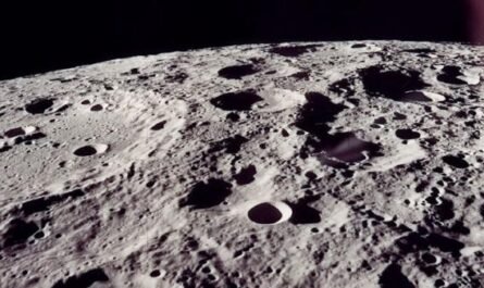 На Луне найден земной кислород