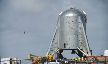 Прототип космического корабля SpaceX Starship успешно прошел вторые летные испытания
