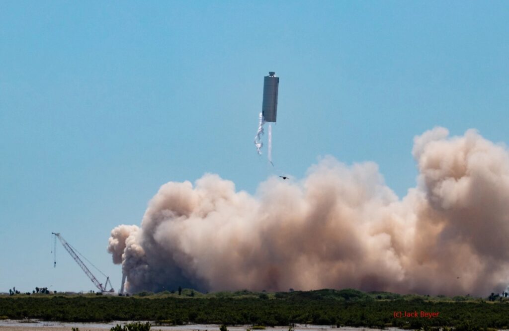 SpaceX провела вторые летные испытания прототипа Starship SN6 с "прыжком" на 150 метров