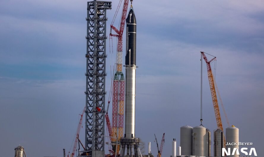 SpaceX установила Starship на сверхтяжелый ускоритель Super Heavy