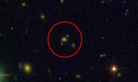 "Хаббл" показал галактику, удаленную на 20 млрд световых лет от Земли
