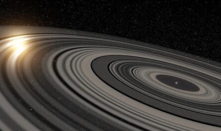 Планета с кольцами, которые в сотни раз массивней, чем у Сатурна