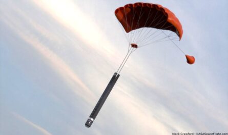 Rocket Lab планирует поймать первую ступень своей ракеты с помощью вертолета