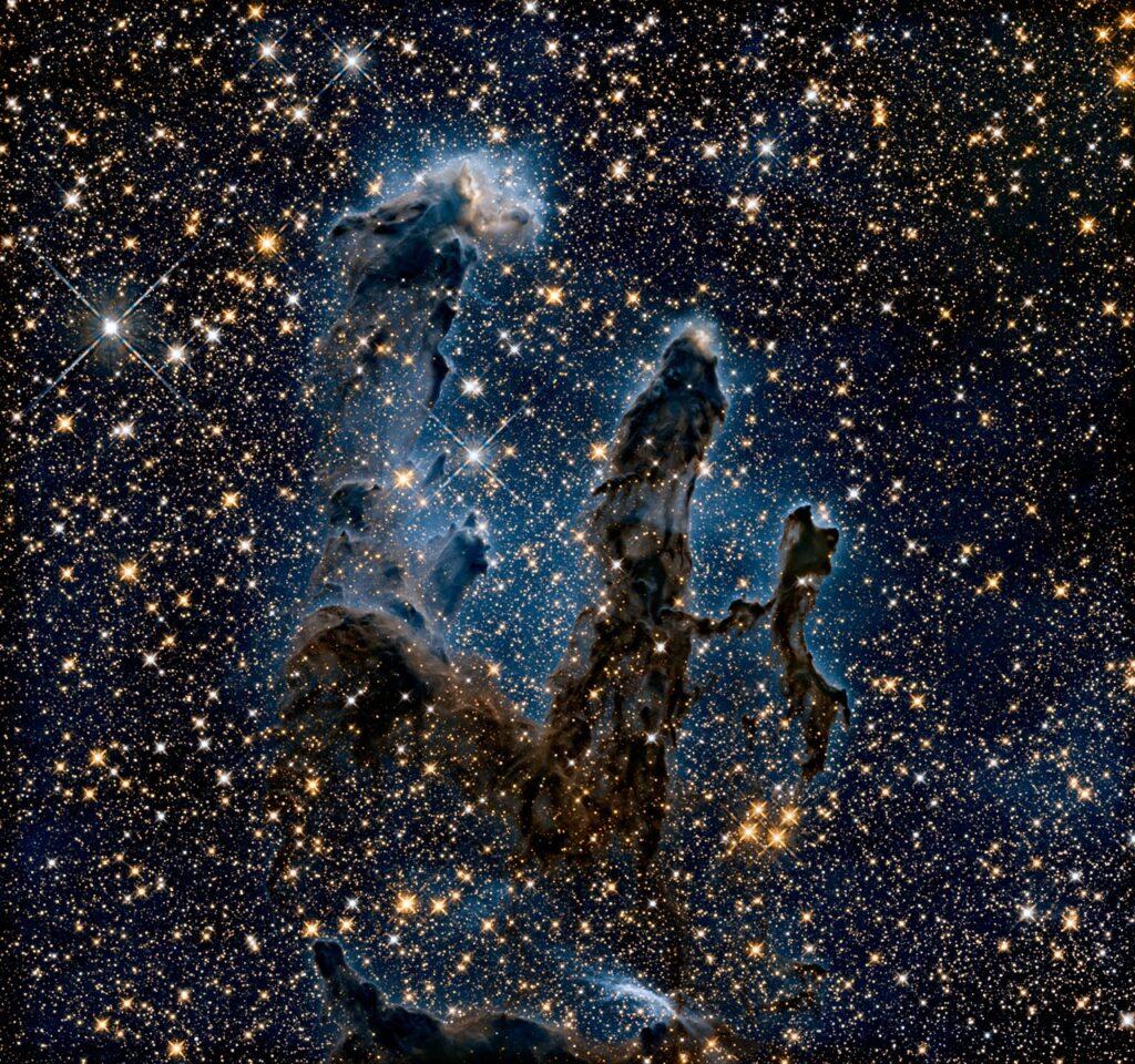 Космический телескоп NASA "Джеймс Уэбб" показал легендарные Столпы Творения