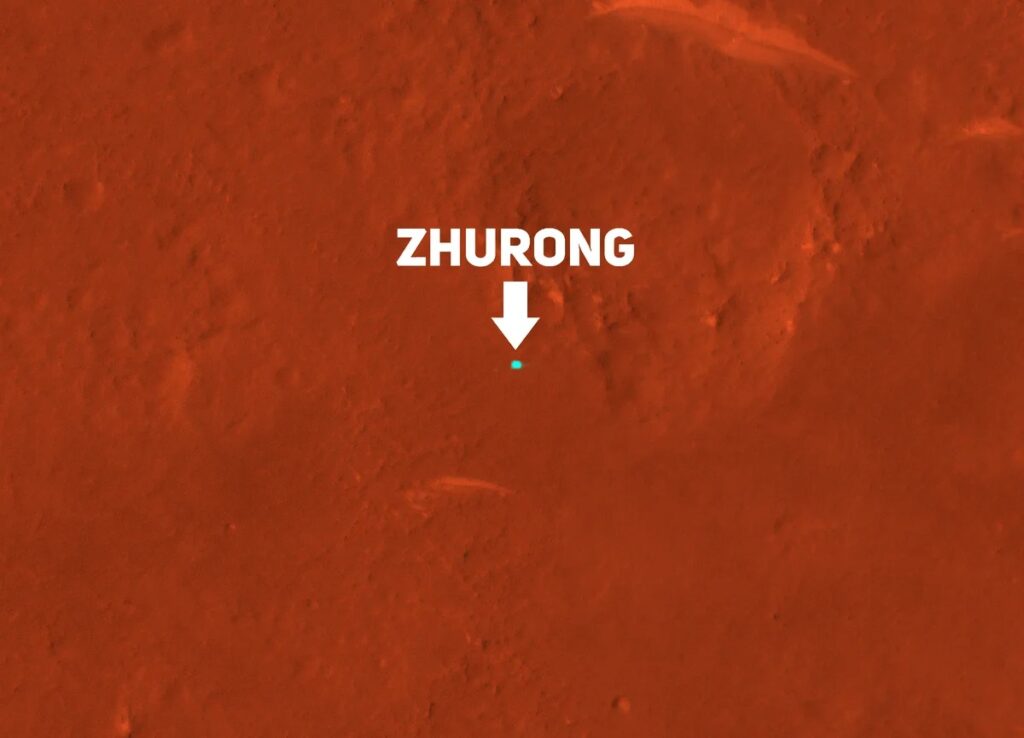 Китайский орбитальный аппарат прислал детальные снимки поверхности Марса