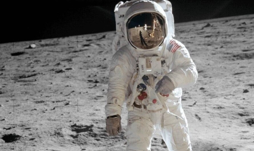 Нил Деграсс Тайсон о том, зачем американцы летали на Луну