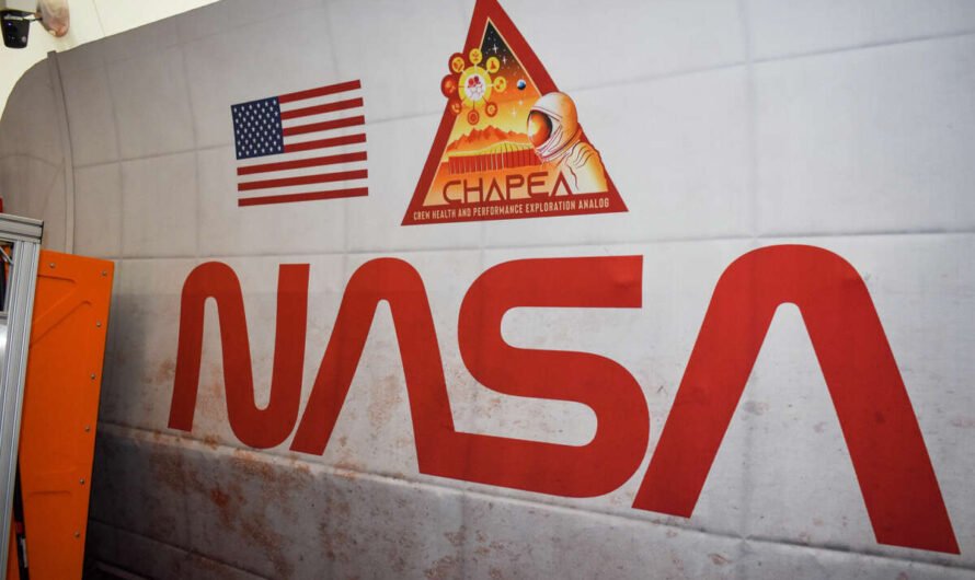 Четыре человека проведут 378 дней на имитируемой марсианской базе NASA